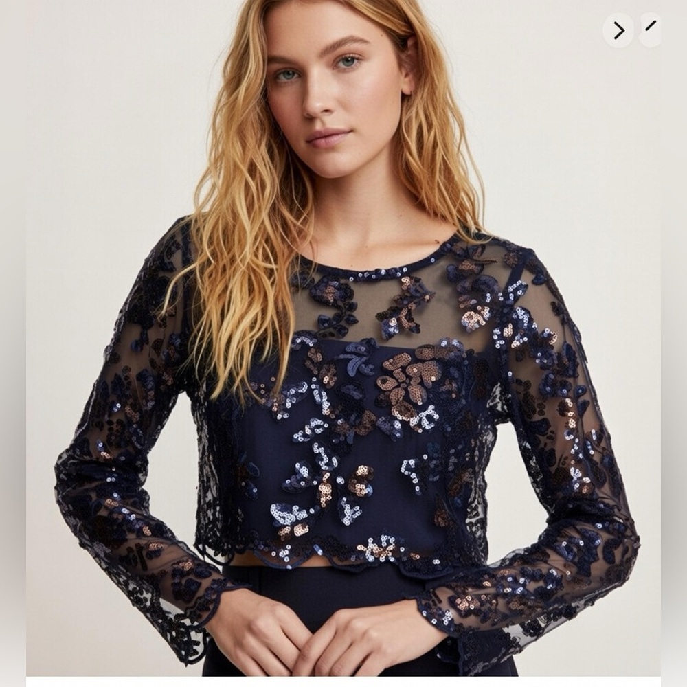 ✨NWT Dillard’s Brand Dear Moon Sequins Navy Blue Zip Up Long Sleeve Crop Top✨